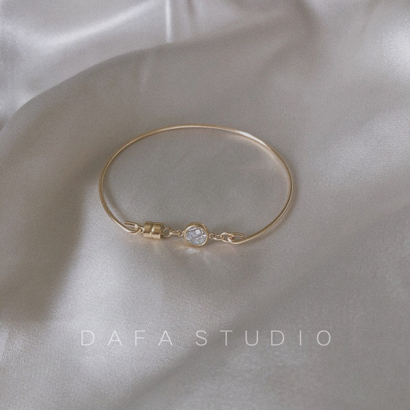 14K Gold-Filled Slim Bangle product image