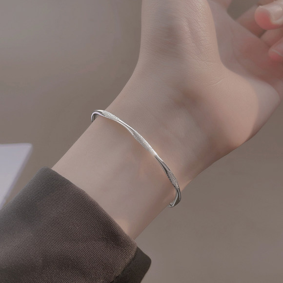 Minimal Mobius Silver Bangle product image